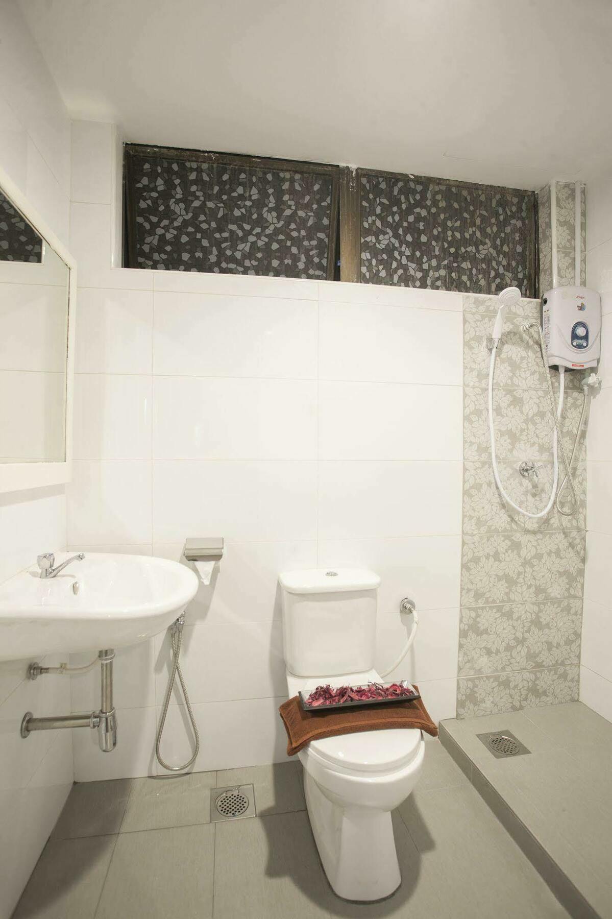 New Boutique Hotel Johor Bahru Bagian luar foto