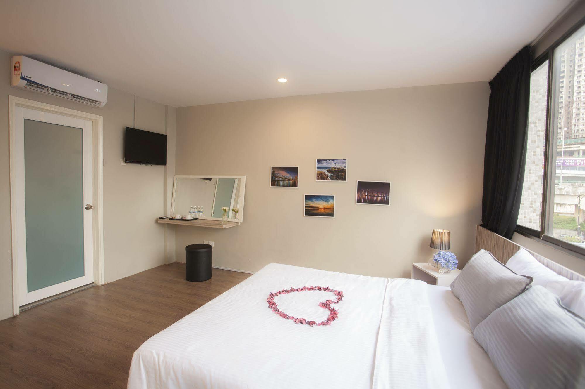New Boutique Hotel Johor Bahru Bagian luar foto