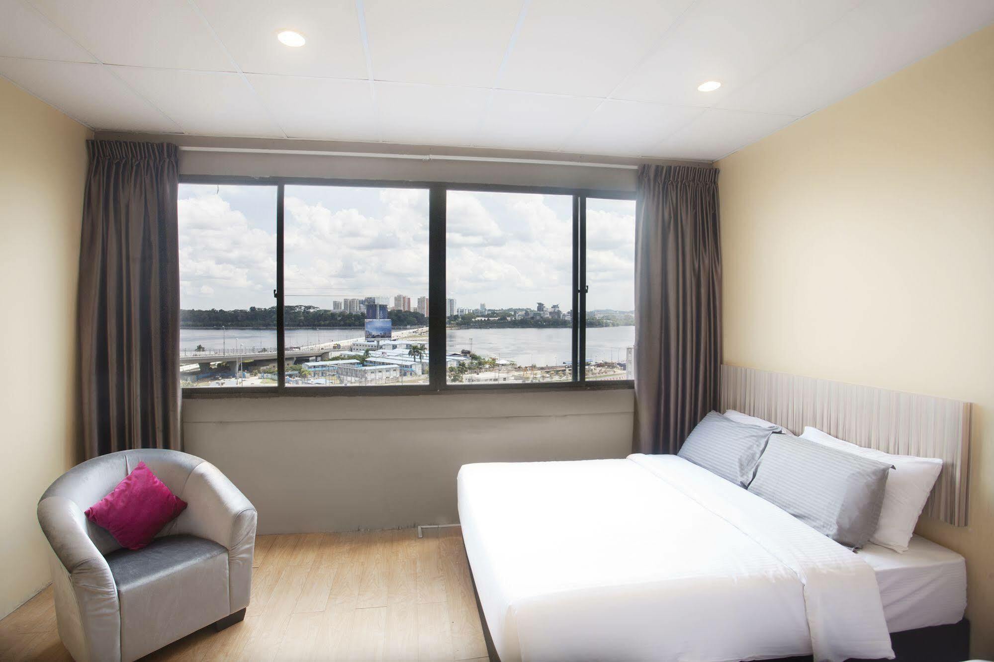 New Boutique Hotel Johor Bahru Bagian luar foto