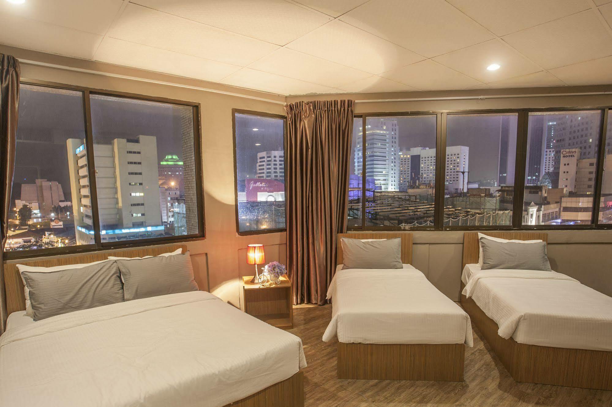 New Boutique Hotel Johor Bahru Bagian luar foto